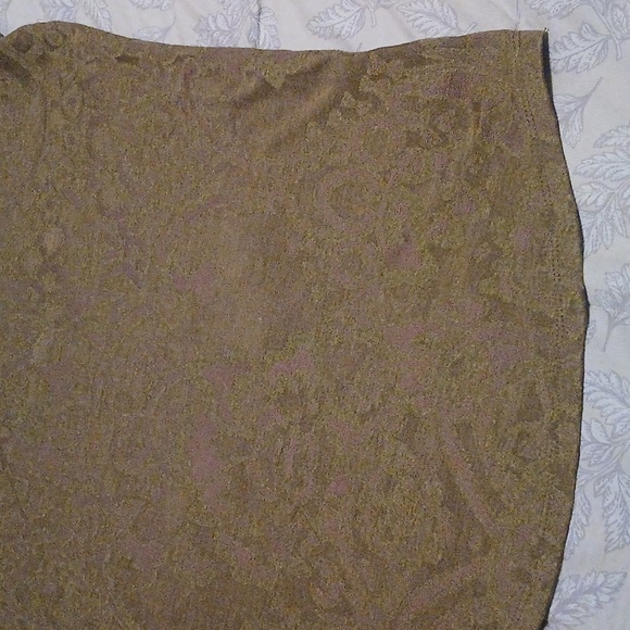 Simply Vera Vera Wang Short Sleeve Top in Olive Green Size M - Picture 7 of 10
